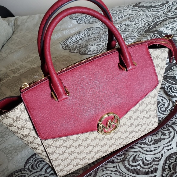AUTHENTIC MICHAEL KORS SATCHEL - Picture 2 of 4